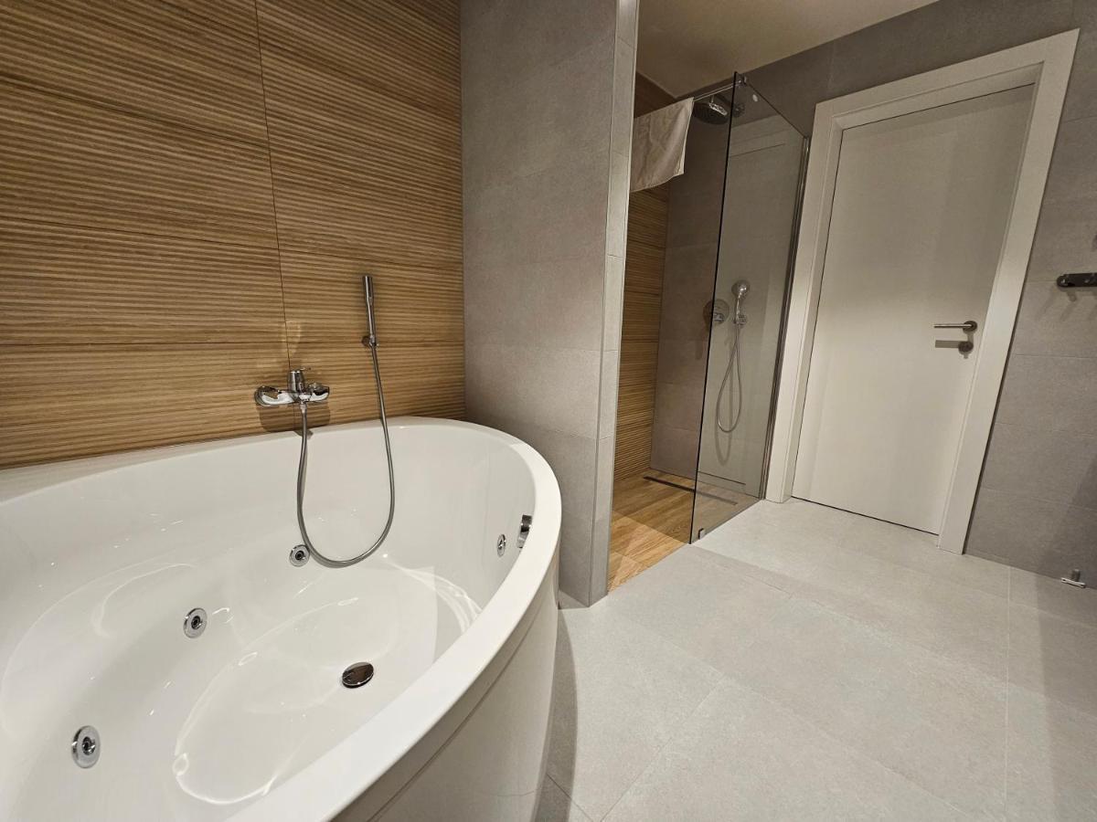 Hotel Etna Gracanica  Экстерьер фото