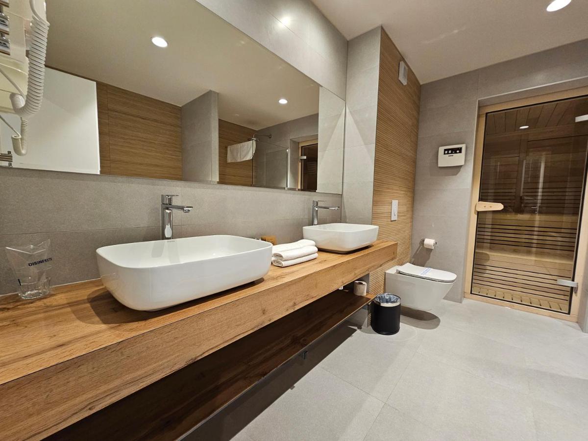 Hotel Etna Gracanica  Экстерьер фото